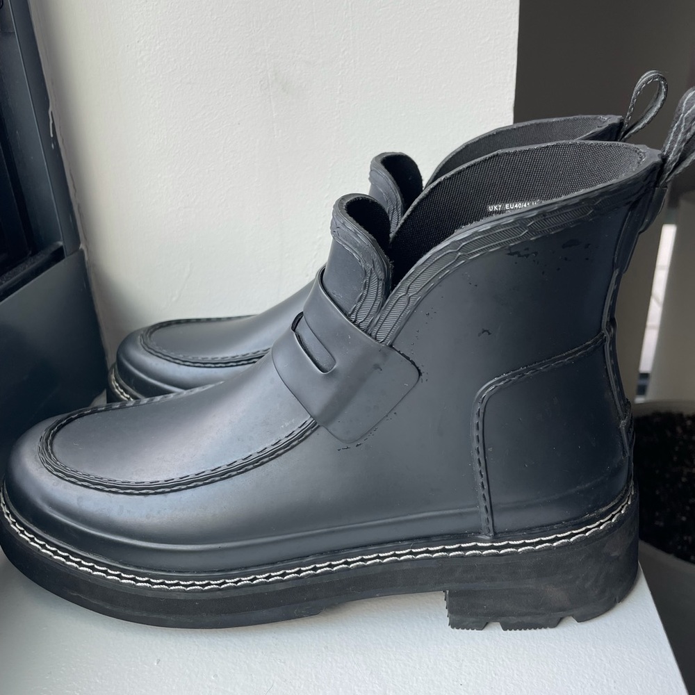 Hunter Black Chelsea Rain Boots
